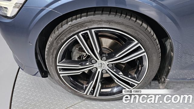 Volvo S60 (III) T5 Inscroption 2020 — фото 5