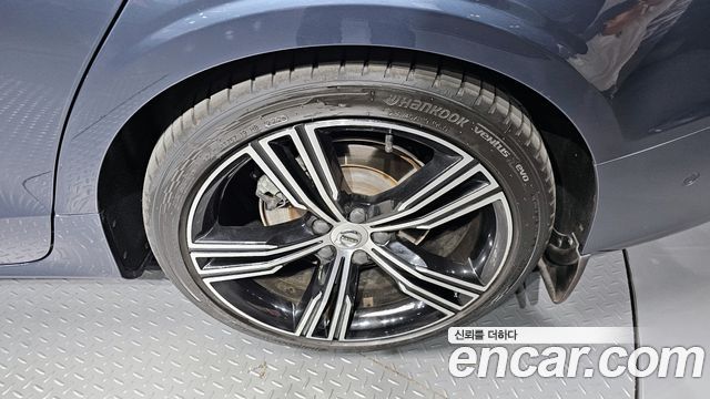 Volvo S60 (III) T5 Inscroption 2020 — фото 21