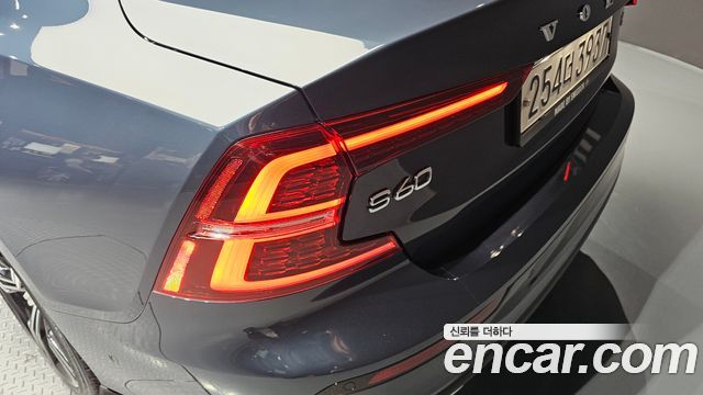 Volvo S60 (III) T5 Inscroption 2020 — фото 23