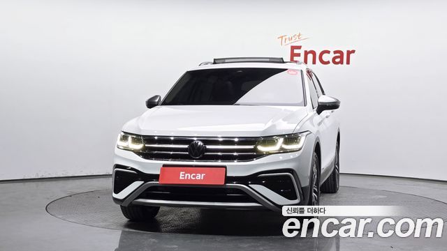 Volkswagen Tiguan Allspace 2.0 TSI Prestige 2023 — фото 3