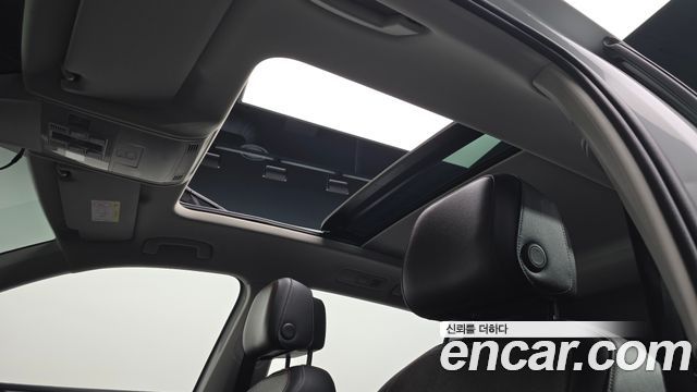 Volkswagen Tiguan Allspace 2.0 TSI Prestige 2023 — фото 19