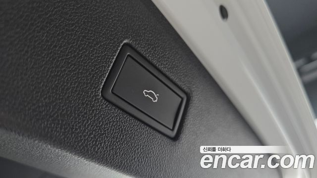 Volkswagen Tiguan Allspace 2.0 TSI Prestige 2023 — фото 20