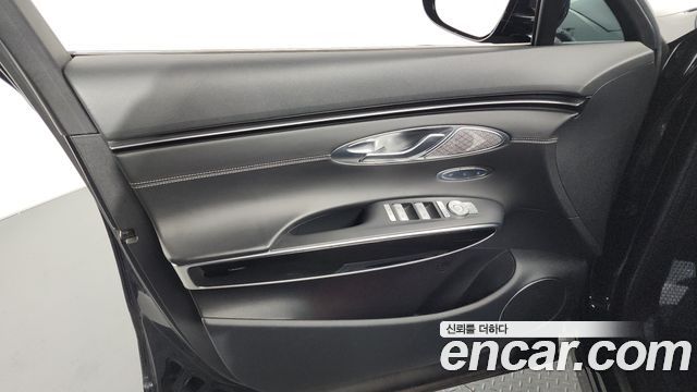 Genesis GV70 2.5T Gasoline AWD 2022 — фото 24