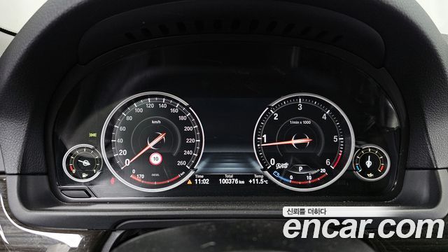 BMW 5 Series (F10) 520d xDrive Luxury Plus 2015 — фото 8