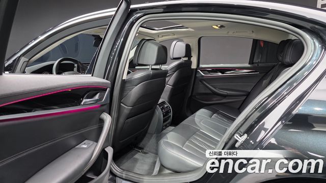 BMW 5 Series (G30) 530i Luxury Plus 2019 — фото 15