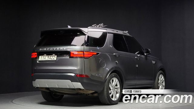 Land Rover Discovery 5 3.0 TD6 HSE 2018 — фото 2