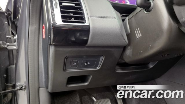 Land Rover Discovery 5 3.0 TD6 HSE 2018 — фото 16
