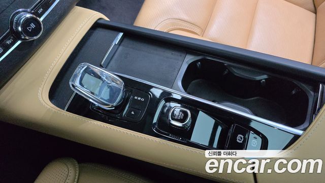 Volvo XC90 (II) T8 Ultimate Bright Hybrid 2022 — фото 9