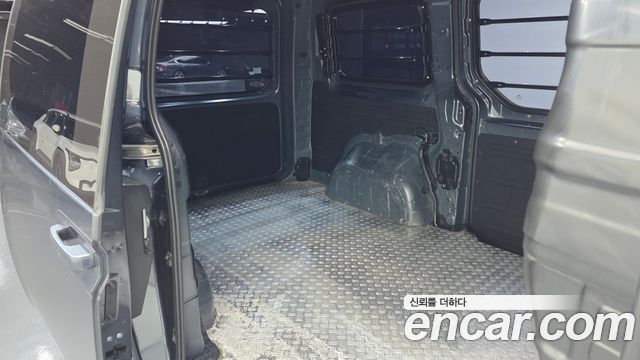 Hyundai Staria HEV 1.6 Cargo 3-Seater Modern 2025 — фото 13