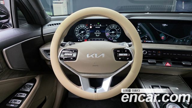 Kia K8 2.5 Gasoline 2WD Noblesse 2023 — фото 13