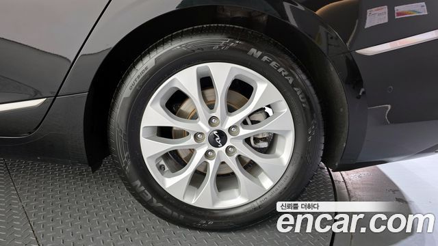 Kia K8 2.5 Gasoline 2WD Noblesse 2023 — фото 21