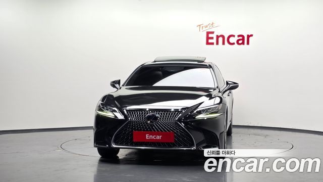Lexus LS500h (V) 3.5 Luxury AWD 2018 — фото 3