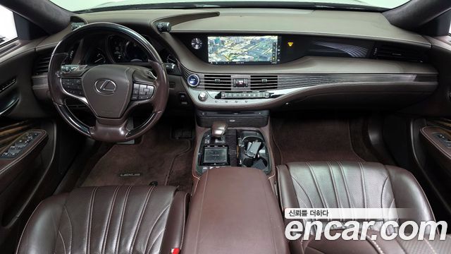 Lexus LS500h (V) 3.5 Luxury AWD 2018 — фото 7