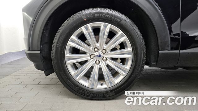 Ford Explorer (VI) 2.3 LimIted 4WD 2020 — фото 5
