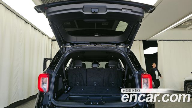 Ford Explorer (VI) 2.3 LimIted 4WD 2020 — фото 32