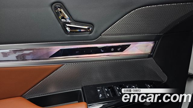 BMW 7 Series (G70) 740d xDrive M Sport 2024 — фото 19