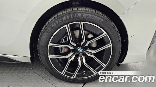 BMW 7 Series (G70) 740d xDrive M Sport 2024 — фото 21