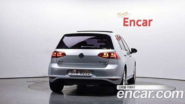Volkswagen Golf (VII) 2.0 TDI 2015 — фото 4
