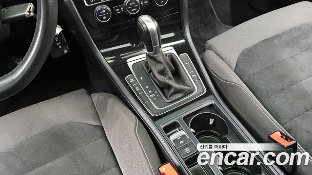 Volkswagen Golf (VII) 2.0 TDI 2015 — фото 9