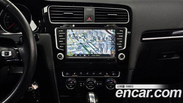 Volkswagen Golf (VII) 2.0 TDI 2015 — фото 18