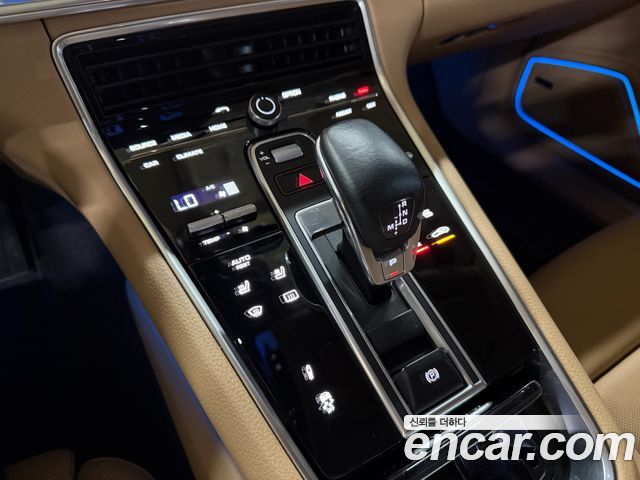 Porsche Panamera (971) 3.0 AWD 2018 — фото 8
