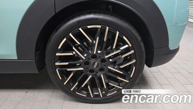 MINI Cooper S (IV) 5 Door Favoured 2025 — фото 21