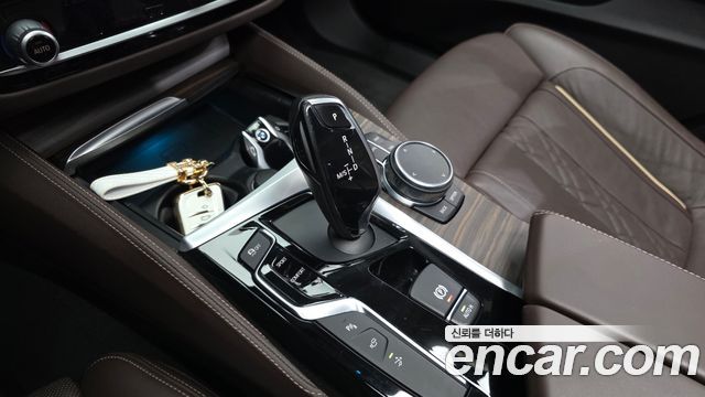 BMW 6 Series GT (G32) 640i xDrive Luxury 2018 — фото 9