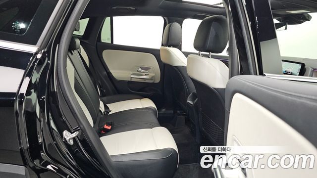 Mercedes-Benz GLA-Class (H247) GLA250 4MATIC 2021 — фото 11