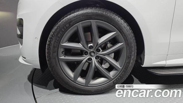 Land Rover Range Rover Sport (III) P550E Dynamic HSE 2025 — фото 5