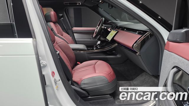 Land Rover Range Rover Sport (III) P550E Dynamic HSE 2025 — фото 11