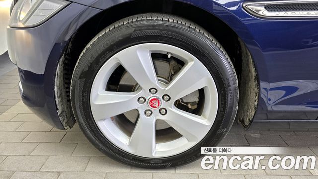 Jaguar XF (X260) 20d Prestige AWD 2017 — фото 5