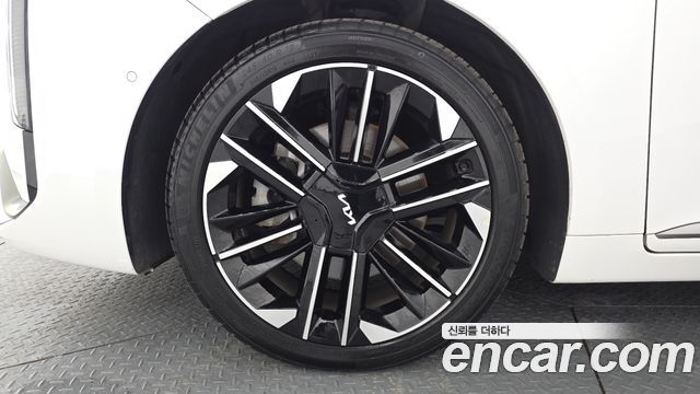 Kia K8 2.5 Gasoline 2WD Noblesse 2025 — фото 5
