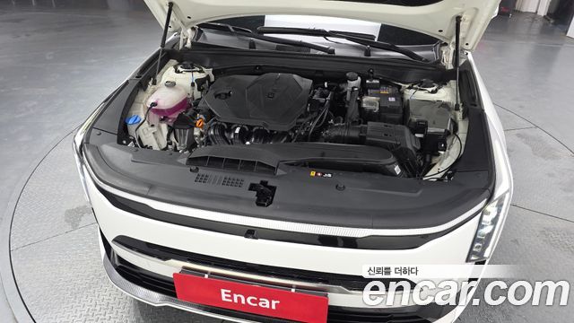 Kia K8 2.5 Gasoline 2WD Noblesse 2025 — фото 6