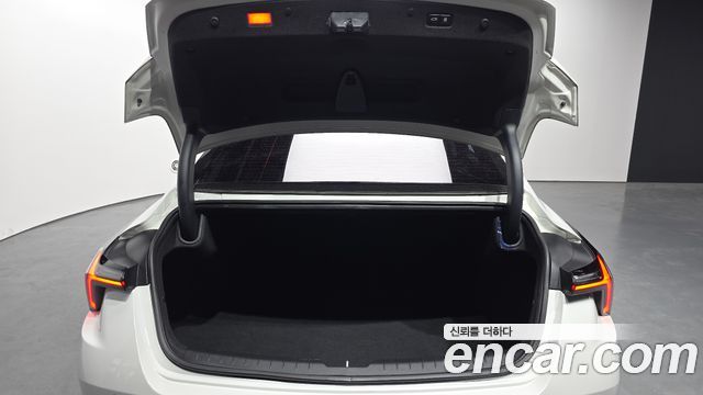Kia K8 2.5 Gasoline 2WD Noblesse 2025 — фото 20