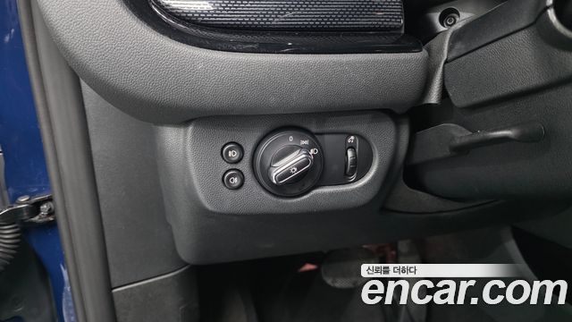 MINI Cooper Clubman High 2nd 2017 — фото 14