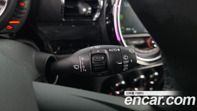MINI Cooper Clubman High 2nd 2017 — фото 16