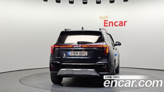 Kia Seltos Gasoline 1.6 Turbo 4WD Signature 2023 — фото 4