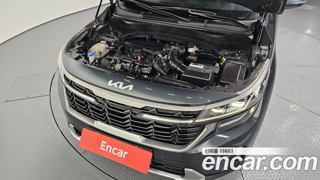 Kia Seltos Gasoline 1.6 Turbo 4WD Signature 2023 — фото 6