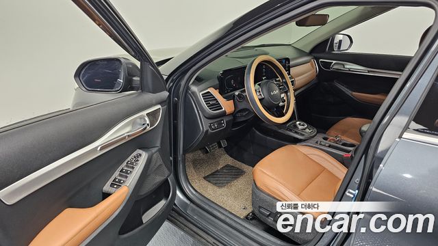 Kia Seltos Gasoline 1.6 Turbo 4WD Signature 2023 — фото 10