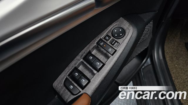 Kia Seltos Gasoline 1.6 Turbo 4WD Signature 2023 — фото 16