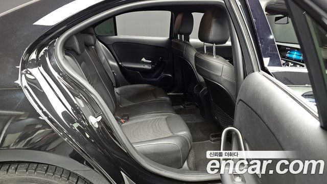 Mercedes-Benz A-Class (W177) A250 4MATIC Sedan 2020 — фото 11