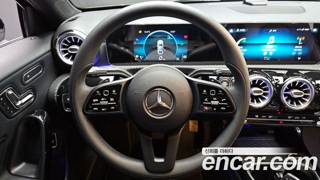 Mercedes-Benz A-Class (W177) A250 4MATIC Sedan 2020 — фото 12