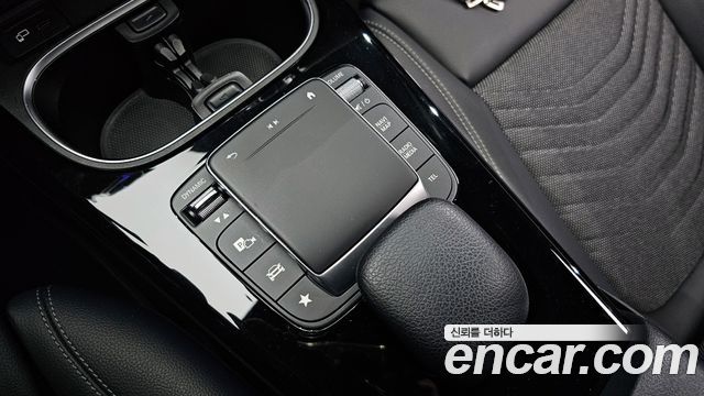 Mercedes-Benz A-Class (W177) A250 4MATIC Sedan 2020 — фото 17