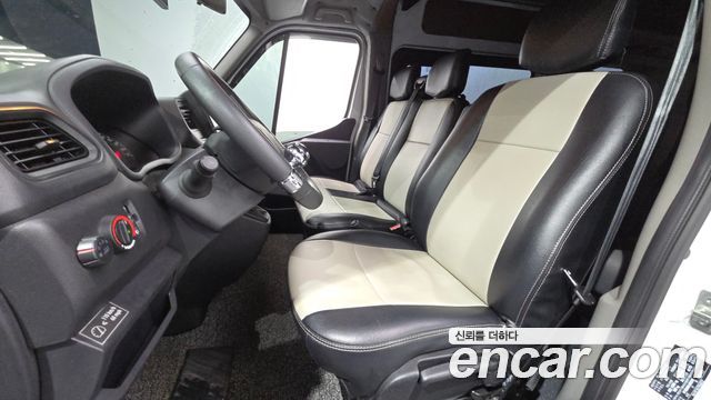 Renault Korea Master 2.3 15-Seater 2020 — фото 11