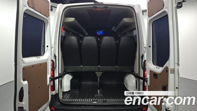 Renault Korea Master 2.3 15-Seater 2020 — фото 20