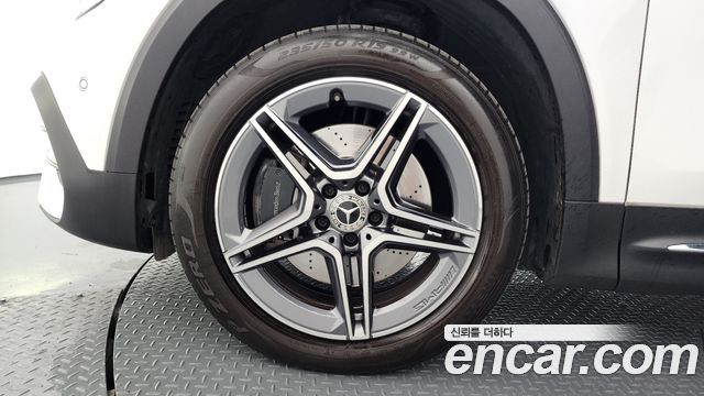 Mercedes-Benz GLB-Class (X247) GLB250 4MATIC 2020 — фото 5