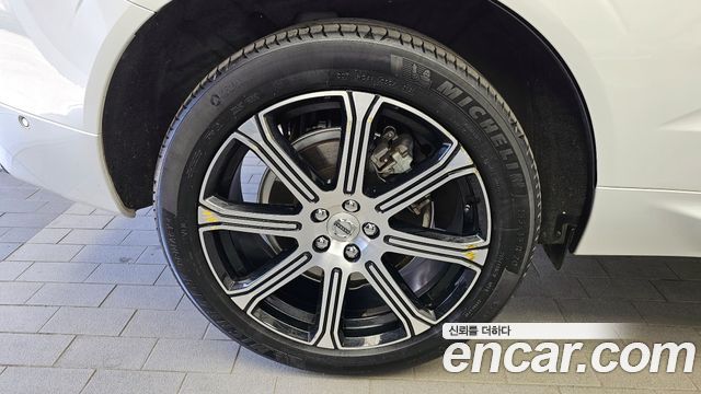 Volvo XC60 (II) B6 Inscirtion 2021 — фото 5