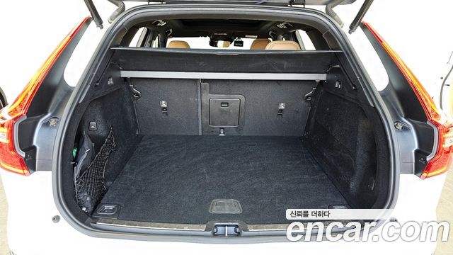 Volvo XC60 (II) B6 Inscirtion 2021 — фото 39