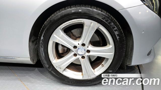 Mercedes-Benz E-Class (W213) E200 Avantgarde 2017 — фото 21