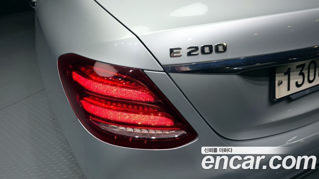 Mercedes-Benz E-Class (W213) E200 Avantgarde 2017 — фото 23